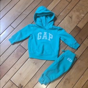 baby gap sweat outfit